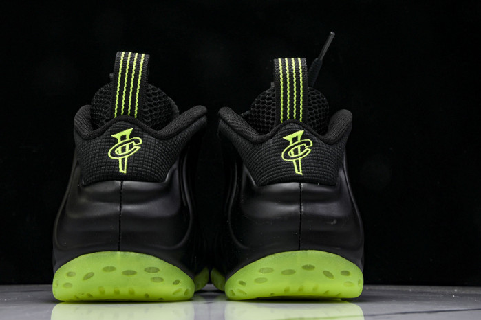 Nike Air Foamposite One Black Volt - HF2902-001