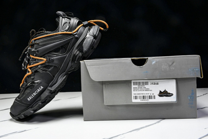 BL TRACK -COPSHOE BL -Track 01