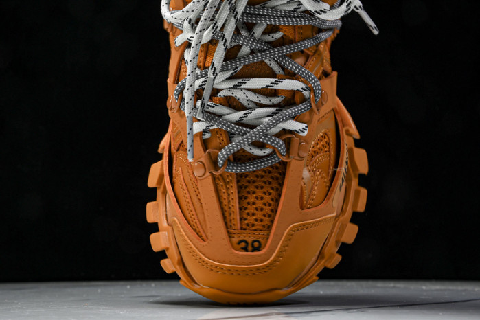 BL TRACK -COPSHOE BL -Track 02