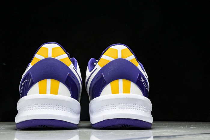 Nike Kobe 8 Protro Whit Court Purple HF7485-001
