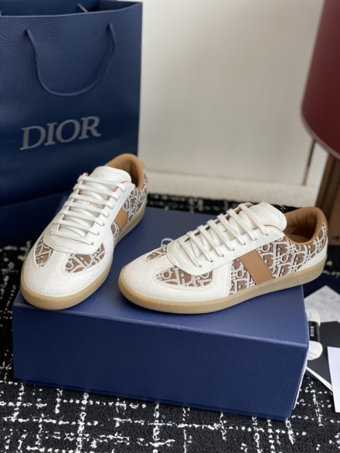 D1R* 25Pre-Fall Berlin 01 SNEAKER DR-PF01