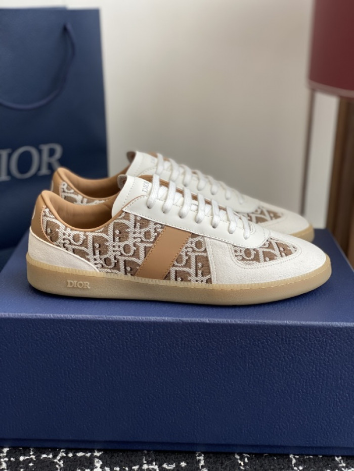 D1R* 25Pre-Fall Berlin 01 SNEAKER DR-PF01