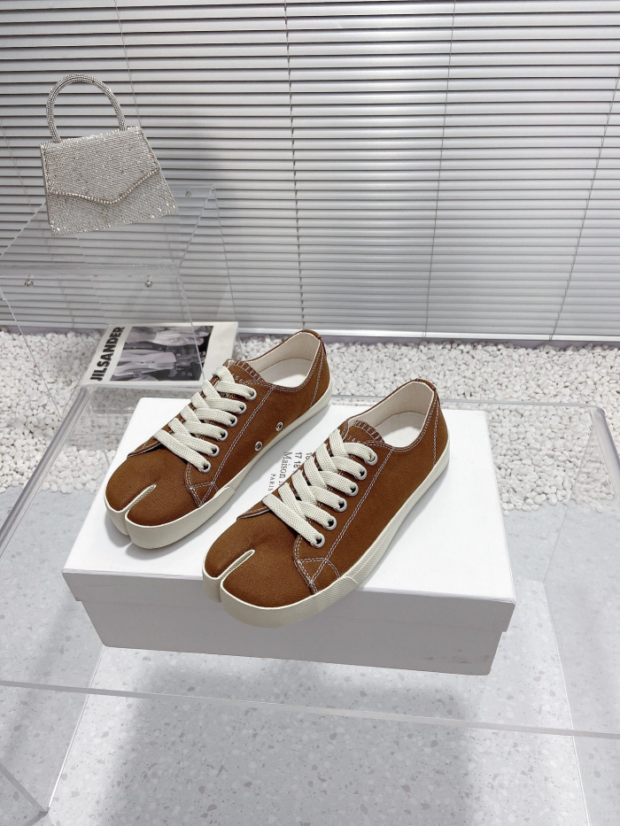 MM COPSHOE -MM105