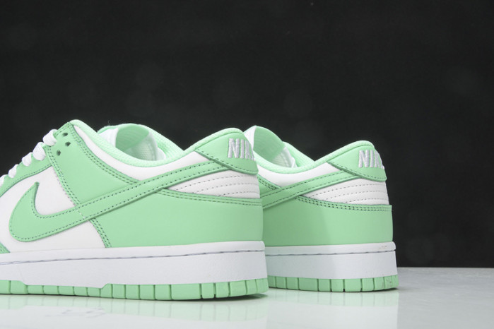 nike dunk low green glow - dd1503-105