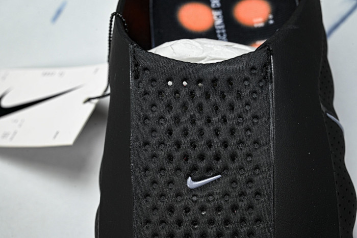 Nike Mind 001 