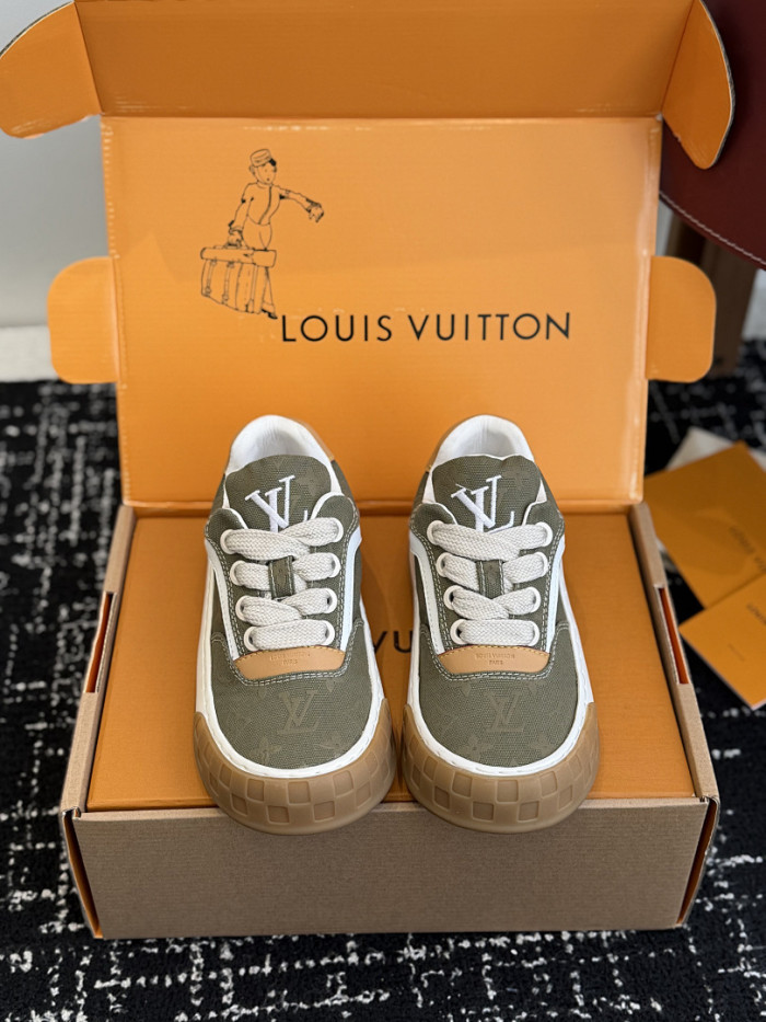 LVT Tilted Sneaker COPSHOE L&V-TI07