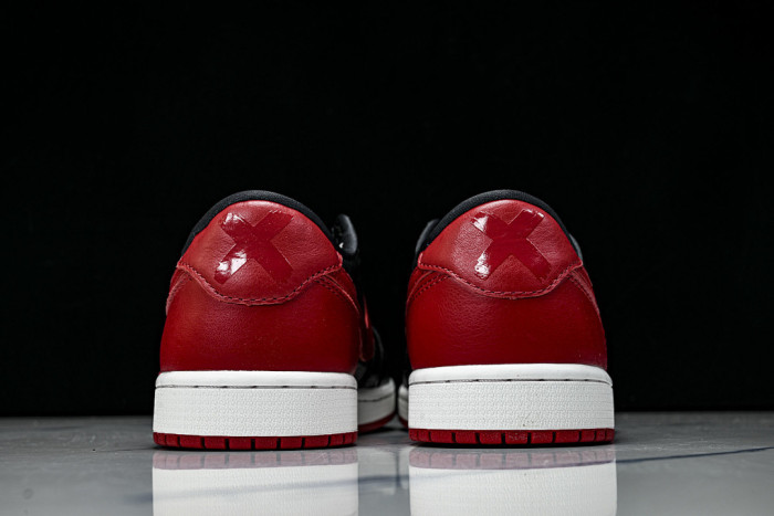 Jordan 1 Retro Low OG Banned - IW6276-001