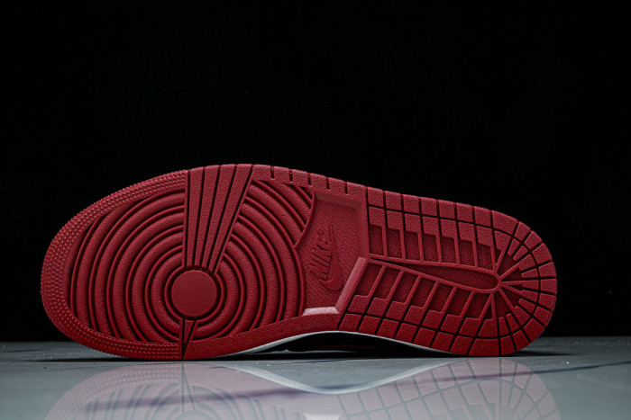 Jordan 1 Retro Low OG Banned - IW6276-001