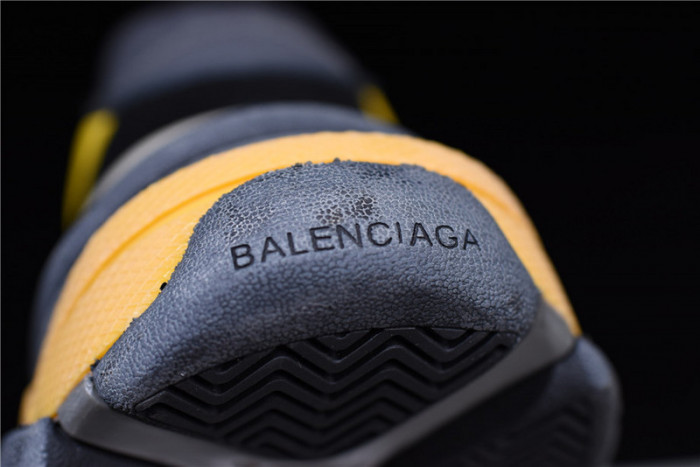 BL Triple-S Sneaker 2.0 52403 W09T 212