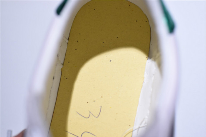 gc ace embroidered low-top sneaker white with bee