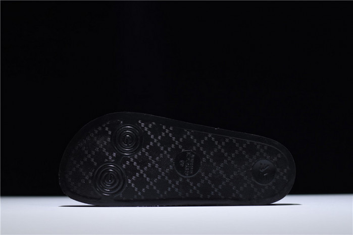 gc leather slide sandal with plaid